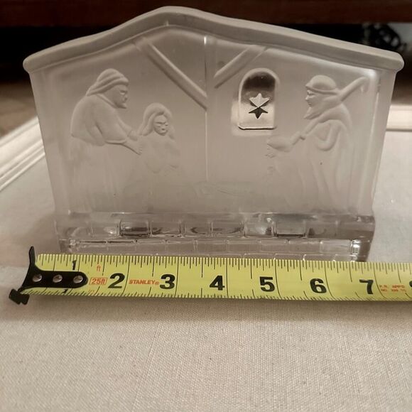 Vintage All the Trimmings embossed crystal nativity scene w silver star. - Picture 8 of 10